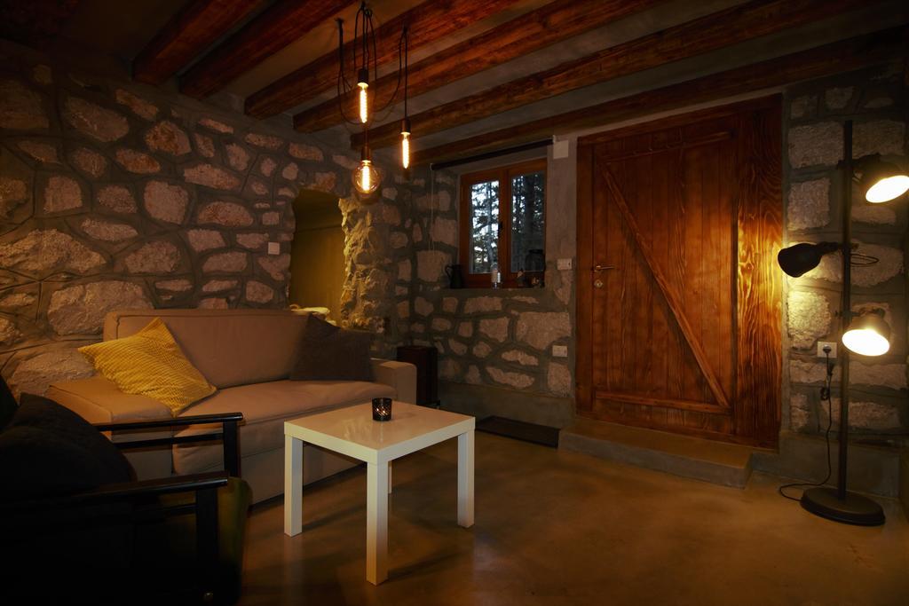 Ferienwohnung Sumska Kuca Kaludjerske Bare Exterior foto