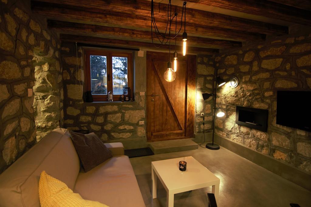 Ferienwohnung Sumska Kuca Kaludjerske Bare Exterior foto